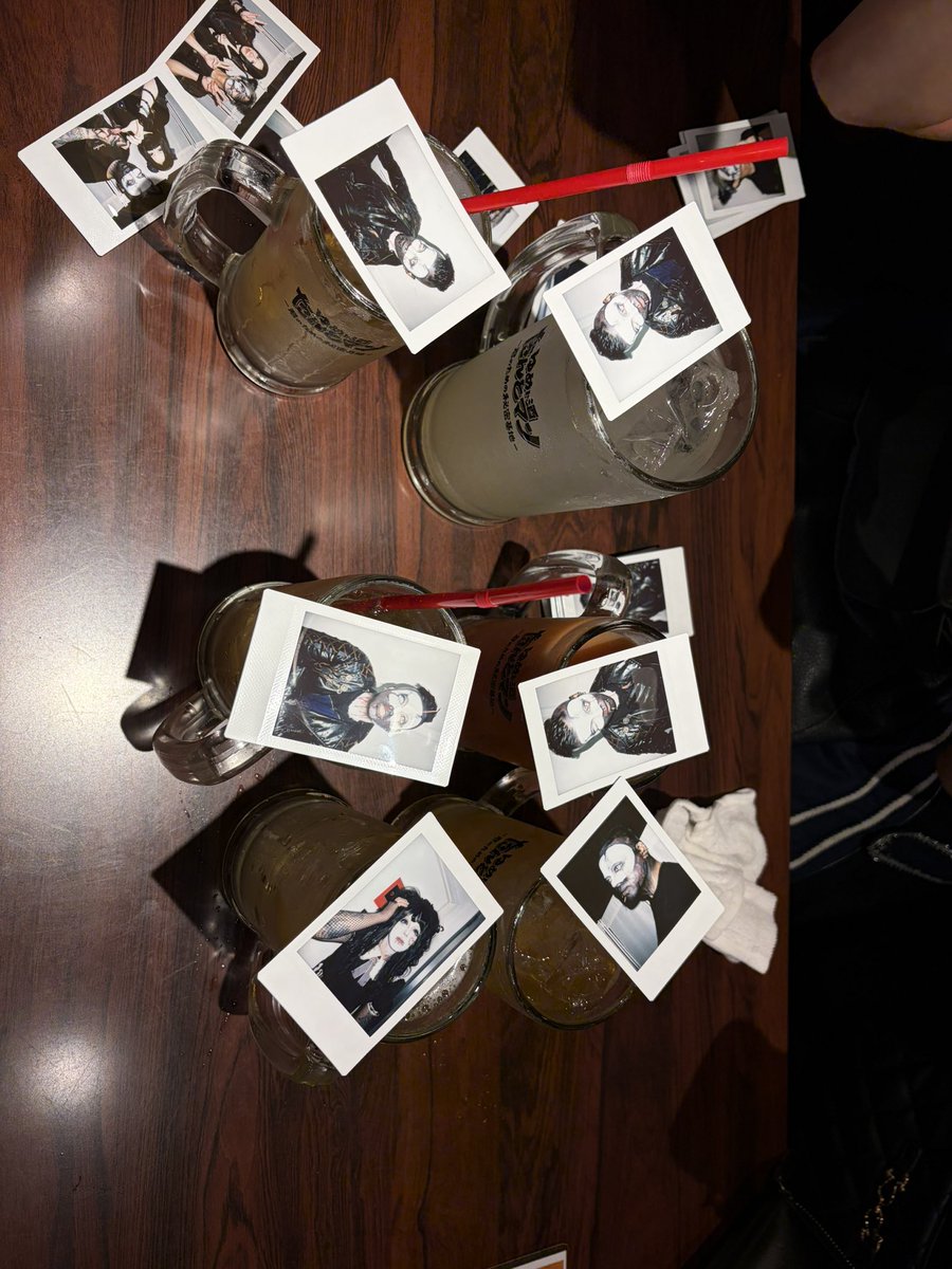 120_jin's tweet photo. 昨日は月夜の晩餐会でした！
開始5分(？)でもうアンコールw
ドメさんのギターに即興ラップ、焼肉の歌面白かった🤣🤣

ツーショ最後に「肉は塩やで！」って主張してきた。 https://t.co/3mYiRPN7vS