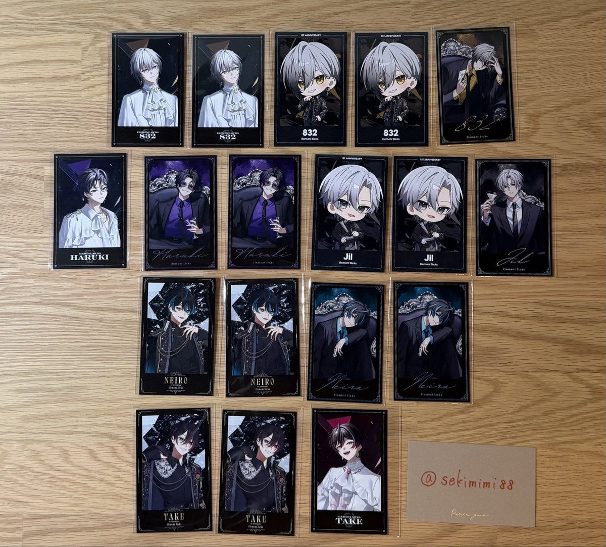 sekimimi88's tweet photo. 【交換】Element Sicks EL6 ランダムチェキ風トレカ

譲：💛💜🤍🩵🩷

求：❤️

なるべく同種での交換希望。
過去(第1弾〜第4弾)のものを交換していただける場合は複数提供可能です。
郵送にてお取引き希望。
よろしくお願いします。 https://t.co/11aw4i8Smt