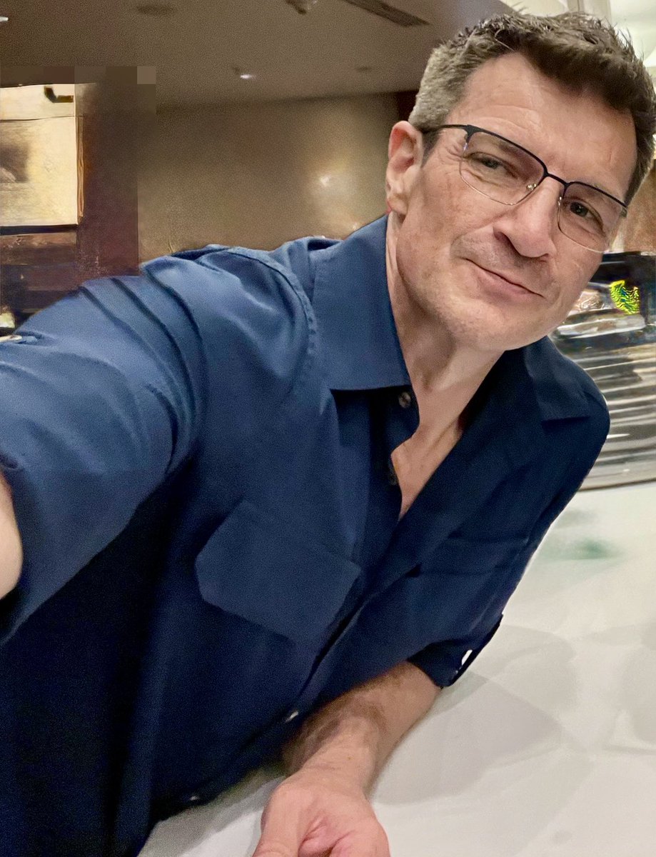 Star_Medd's tweet photo. Shiny dreams to the always ruggedly handsome @NathanFillion & #NathanFillionFans. Hope your Saturday was good. Mine was ok. Definitely had a lazy day, relaxing & reading #Castle fanfic. Until tomorrow my friends. #BringBackFirefly #TheRookieS9 #FireflyTributeTruck #Firefly #ONFD https://t.co/bwITp36j71