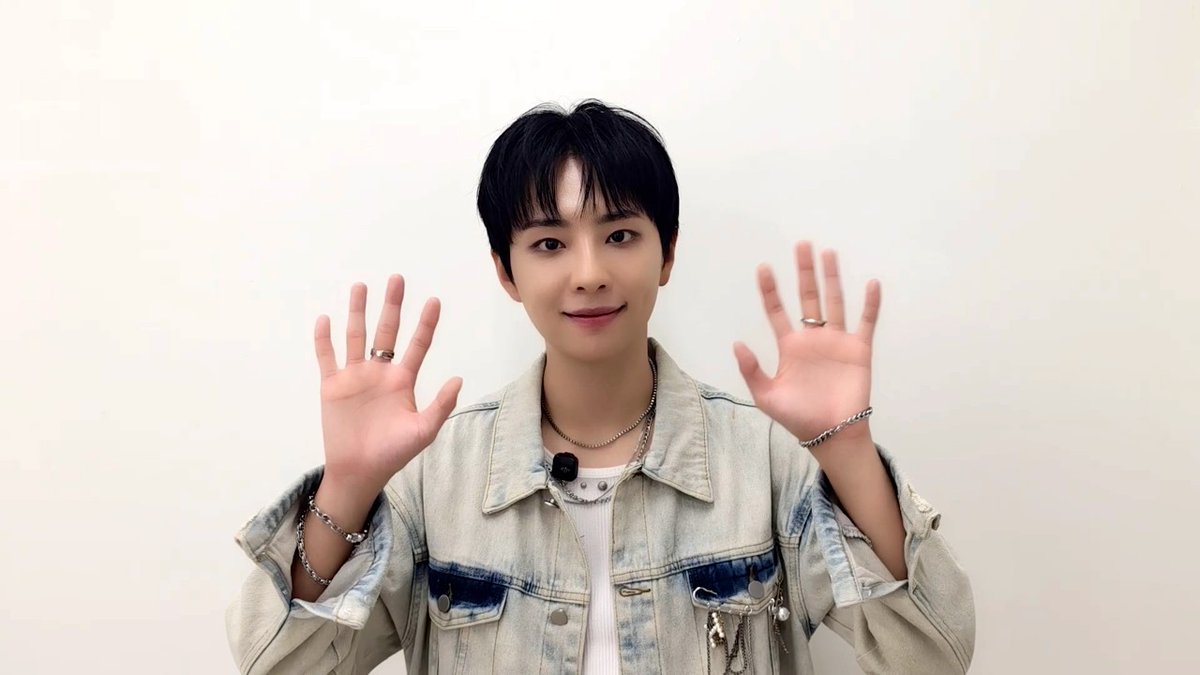wowkorea_jpnews's tweet photo. キム・シフン、4枚目のシングル「Dizzy State」とアジアツアーを発表する映像を公開！
김시훈, 4번째 싱글 'Dizzy State'와 아시아 투어를 알리는 영상 공개!
https://t.co/KpcbpptcDn

#김시훈 #キムシフン #KimSiHoon https://t.co/U0w5MIfuUT
