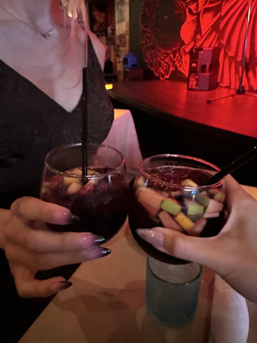 NovemberLeexx's tweet photo. Flamenco date night with mommy 🥰 https://t.co/3lkg19gfam