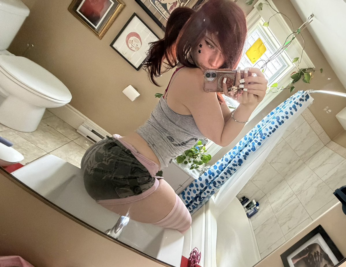 cutekittentuff's tweet photo. dms open:3
2007 https://t.co/kAH4PMkVAk