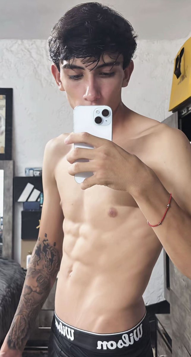sotogabo18's tweet photo. te cabe en la boca toda? ��💦
subí nuevo contenido a mi telegram vip 🥵
venta de contenido al dm📩🥵🥵🍆 https://t.co/UvKNaJxl0k