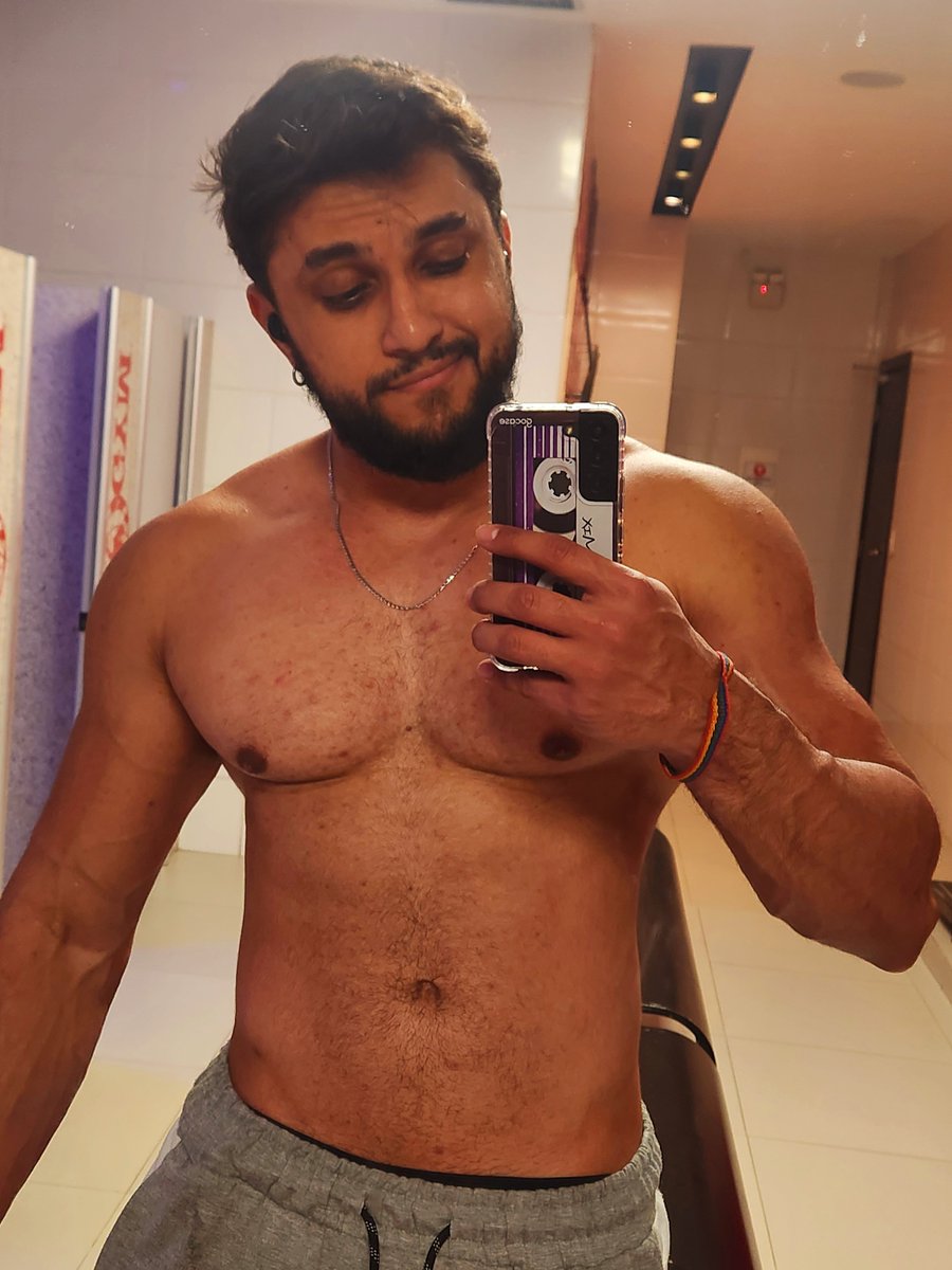 AlanBsb25's tweet photo. No pump p um sábadão daqueles https://t.co/GdH2cj4oiq