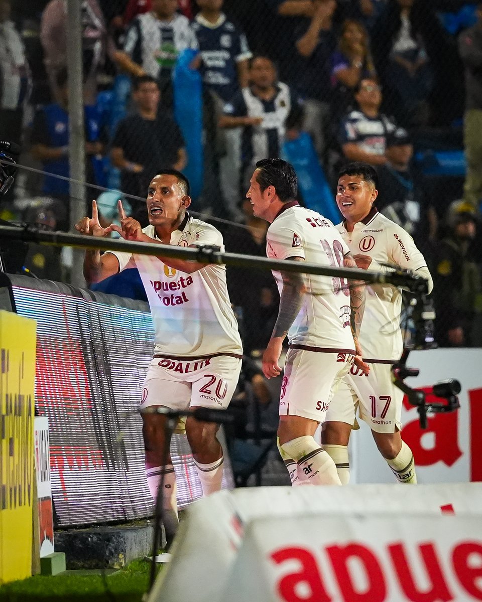 Universitario's tweet photo. 𝗦𝗜𝗘𝗠𝗣𝗥𝗘 𝗧Ⓤ, 𝗔𝗟𝗘𝗫 🤩

#ConLaUsiempre https://t.co/womMuexLL9