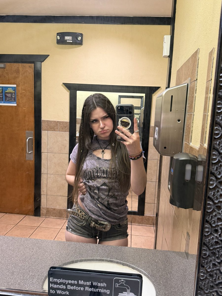 brixnoell's tweet photo. longhorn shteakhowse https://t.co/y1E0EwPcnD