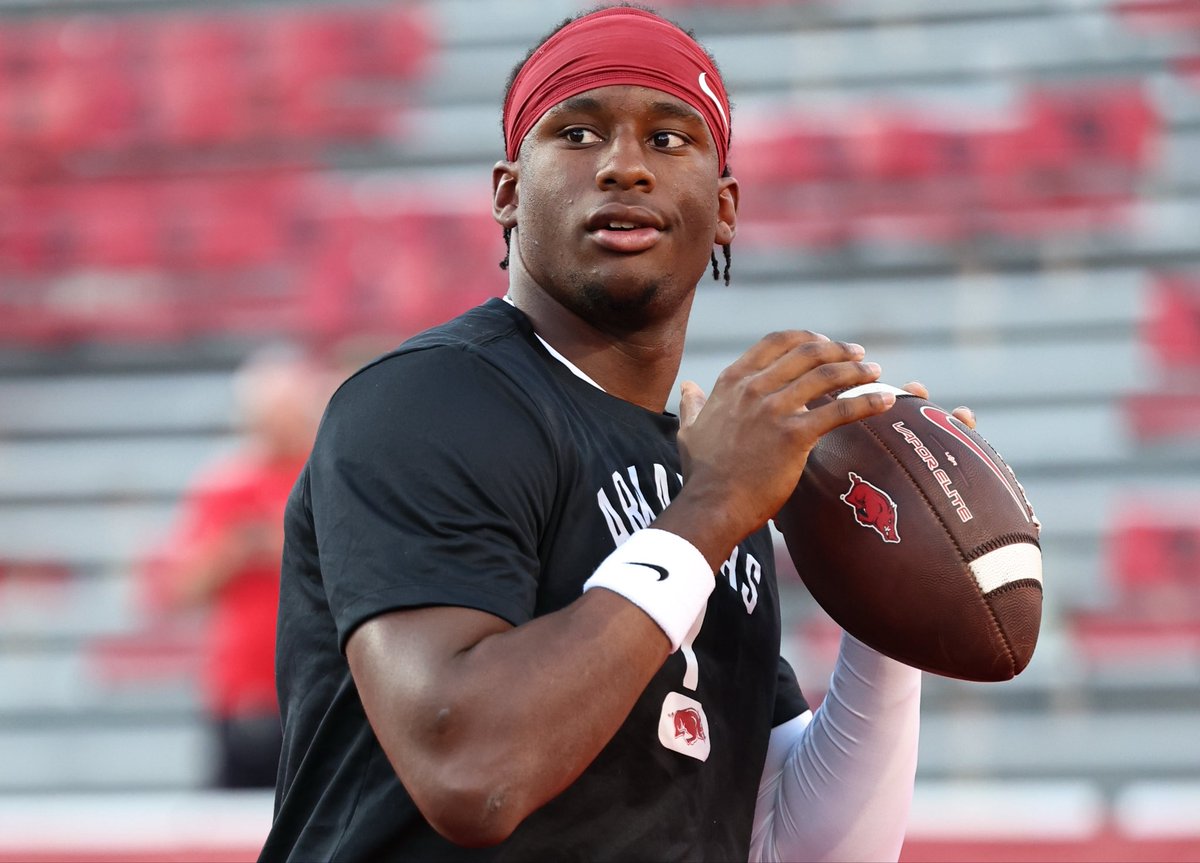 RazorbacksOnSI's tweet photo. QB1 dialed in. https://t.co/gA3rYynQzx
