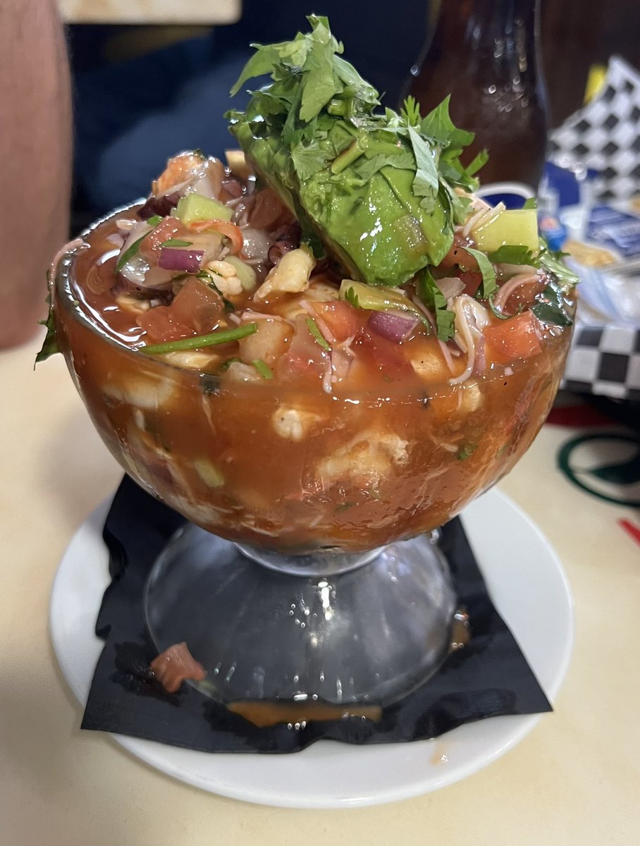 Baseball25dave1's tweet photo. And you already know I was coming back to make my weekly visit. #AquaChile #Mariscos #VenezuelanSrafood #MyWeeklySpot https://t.co/afDmKb7oF5