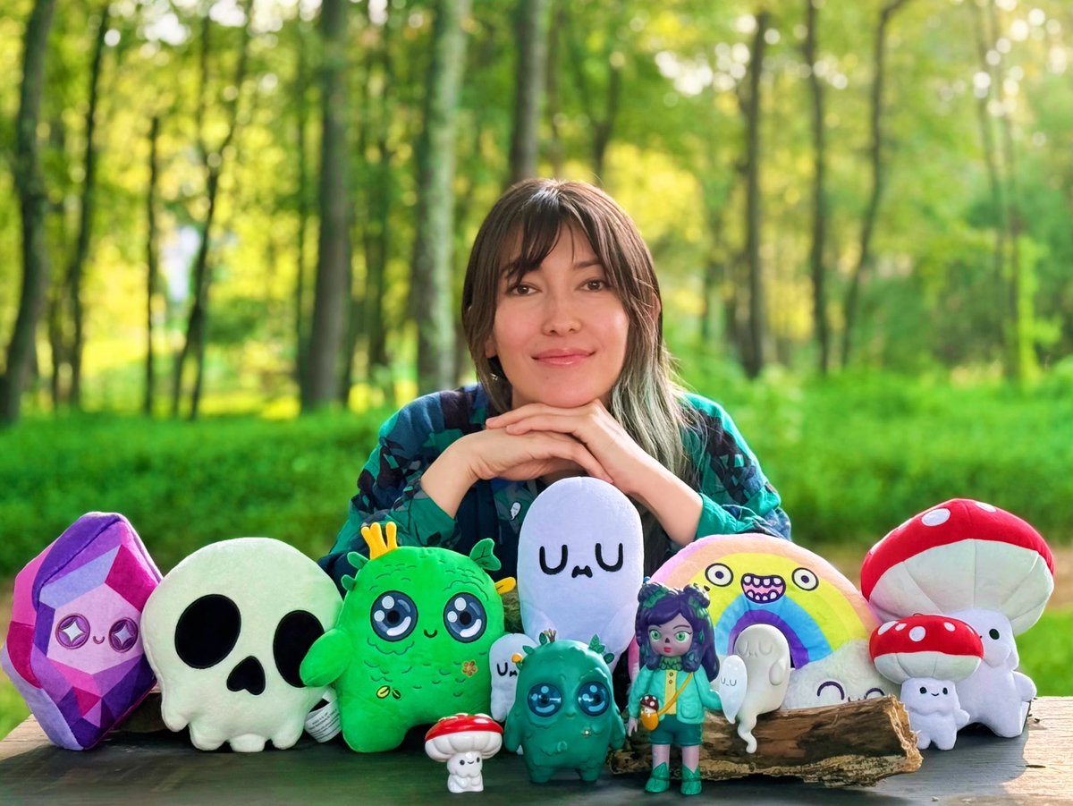 mumbot's tweet photo. Needed some new photos, so my daughter helped me take these out by the forest 😊 Which one do you like the best? 👻🍄🌱🌈💕 {might delete later😆} https://t.co/0mjVLaCK9v