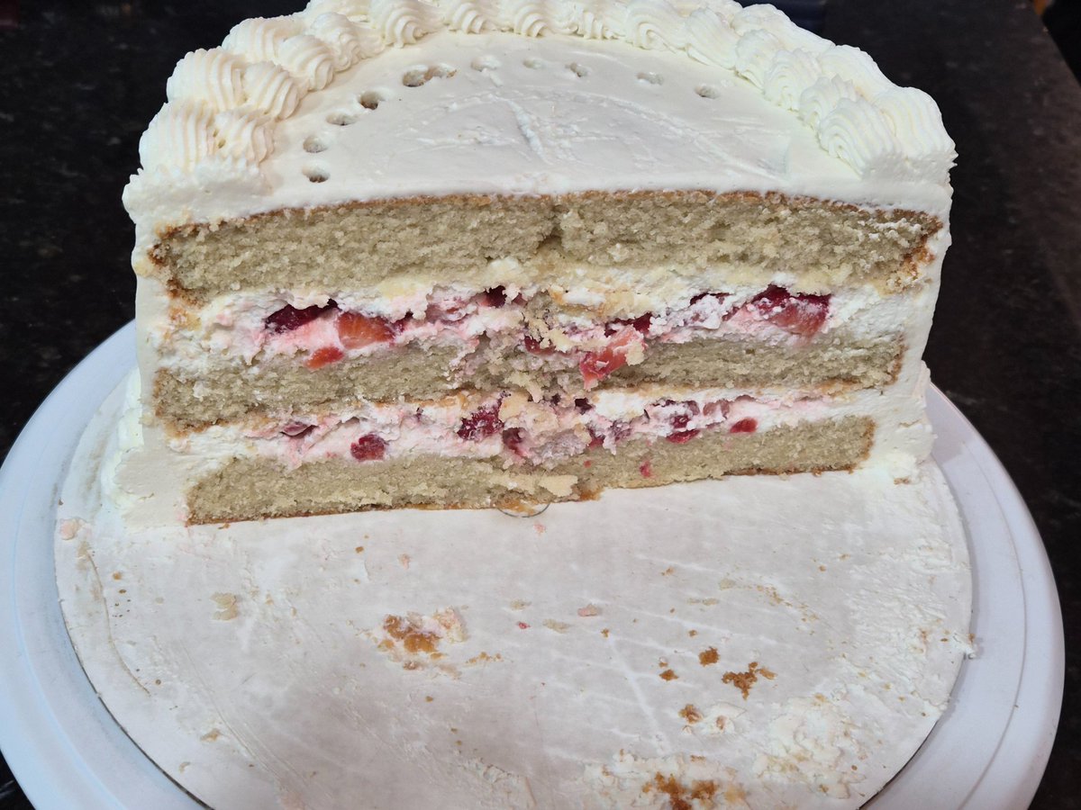verylateindeed's tweet photo. Vanilla cake with swiss meringue buttercream and a whipped cream + strawberry filling. I had some lofty goals of putting flames on the sides or a gold drip, but I ran out of time https://t.co/47wPlEliCk