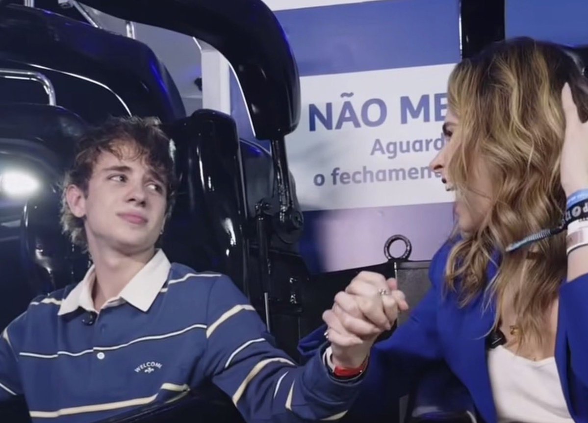 ana_major15936's tweet photo. #AnaPaulaNaTIM 

A Ana sendo a mãe corajosa 😂💙🤏🏻 https://t.co/t6yWxrZ8nS
