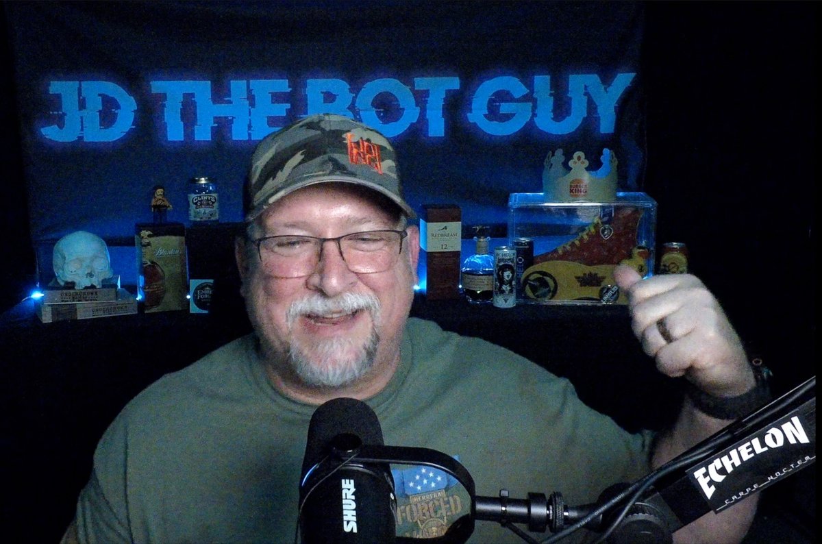 JDtheBotGuy's tweet photo. Yes, I decorated my mic boom with some @drinkEchelon goodness! #RepDaLON y'all! https://t.co/EsSp7DvnTk