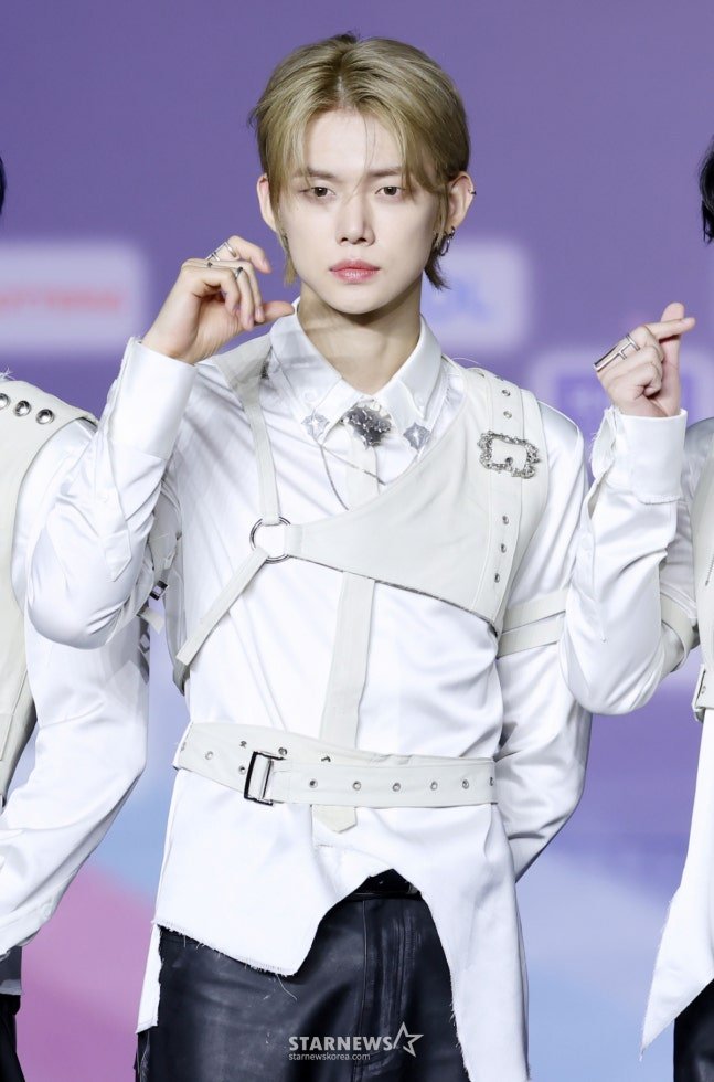 TXTintl_twt's tweet photo. The Community Chest of Korea announced on the 13th that Yeonjun donated 100 million won to commemorate his birthday on September 13.

The donated funds will be used to support free meals for the elderly in the Seongnam area and to renovate aging welfare facilities.

Yeonjun said, "I decided to donate because I wanted to meaningfully share the undeserved love I have received with more people," adding, "I sincerely hope that my small sincerity and sharing will be well delivered to where it is needed and become a great force to make someone's day a little warmer."

Even prior to this donation, Yeonjun has consistently practiced giving to neighbors in need. It has carried out philanthropic activities in various fields, including supporting malnourished children in Korea, assisting firefighters with PTSD and psychological and emotional recovery, supporting the construction of ALS nursing hospitals, and supporting the mental health of children and adolescents. Through this latest donation, Yeonjun is continuing its spirit of giving that encompasses all generations, extending beyond children and young adults to include the elderly.

🔗https://t.co/5qcM9V6wY4

#YEONJUN #연준