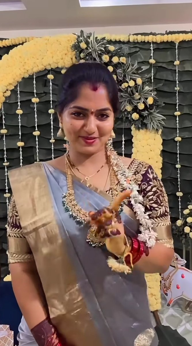 Vatsyayana009's tweet photo. Enthamandhiki idhante kasi ?
Nakaithe ee lanjani akkade thalibottu ni modda ki chuttukoni chikinchukovali face midha dick slap chesi facial cheyalani kasi ga undhi abbaahh https://t.co/Z22R0NFblY