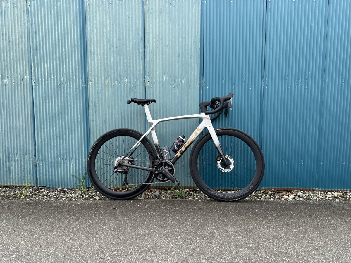 100_Colors's tweet photo. ロードバイクでは痩せない
#ロードバイク
#PROJECTONE
#TREK
#Madone
#MadoneSLR https://t.co/wvw7EySFQi