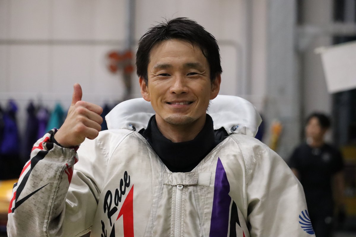 omuraboat's tweet photo. ボートレース大村
「Ｇ１ 開設74周年記念　海の王者決定戦」
熱き戦いを制し優勝に輝いたのは
１号艇　馬場　貴也選手でした (^O^)／
馬場選手、優勝おめでとうございます(*^^*)♡
益々の活躍を期待しております☆ミ

次節は9月17日（木）～9月20日（日）
「ミッドナイトボートレース大村in大村９」を開催します！
☆主な出場選手☆
山口　裕二（長崎）　篠崎　元志（福岡）　新田　泰章（広島）　高野　哲史（兵庫）　木村　仁紀（滋賀）　大山　千広（福岡）　上條　嘉嗣（大阪）　溝口　海義也（福岡）
お楽しみに～(´▽｀*)

#ボートレース大村　#スポーツ　#大村　#大村市　#優勝戦　#優勝　#ボートレーサー　#ボート　#ナイター　#大村ボート　#boatrace #boatracer #馬場貴也