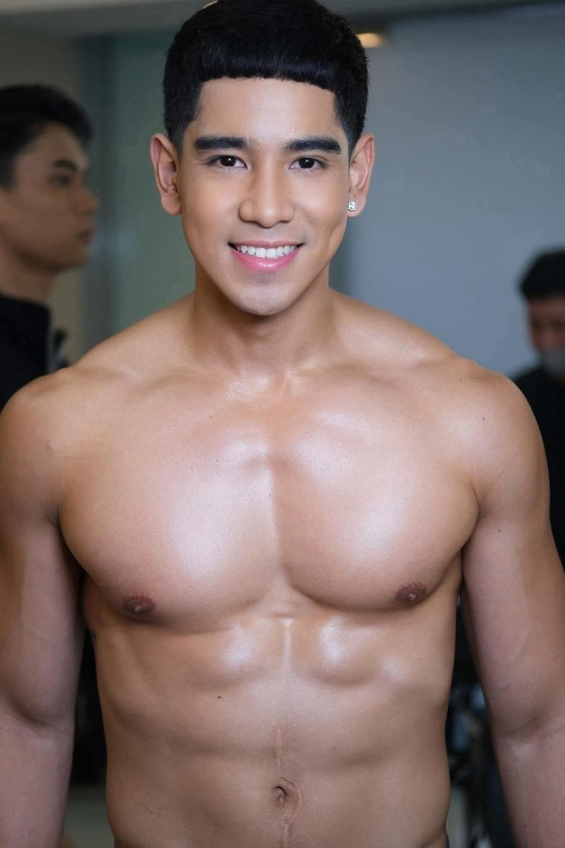 traixitindantoc's tweet photo. Mister Cosmopolitan 2026 John Eriq Bonifacio P5
#JohnEriqBonifacio https://t.co/rGYaMZqsGE
