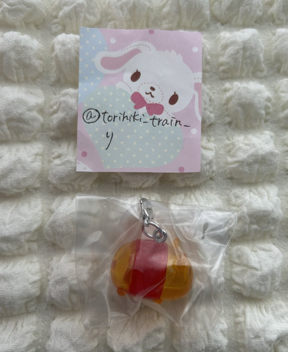 torihiki_train_'s tweet photo. @ura_river_qb16 はじめまして、検索より失礼いたします。
プーさんとドナルドの交換可能でしょうか？
郵送での交換希望です。
よろしくお願いいたします。 https://t.co/cW2TgMHrSS