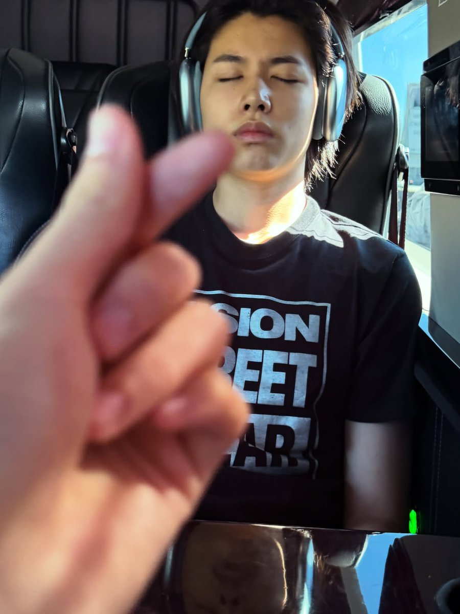forwooryul's tweet photo. maknaez are even now 😅 jung woojin took the revenge 😂 soooo cute my aegis 🫶🏻 https://t.co/y8o62sGTEv