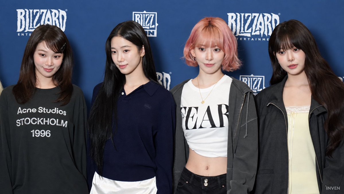 FIMBASE's tweet photo. LE SSERAFIM at BlizzCon 2026 on-site photos by INVEN (1/6)

— 🔗 https://t.co/KshxIGuLEJ

#BlizzCon2026 
#LE_SSERAFIM #르세라핌 https://t.co/n4aXjfzhCA