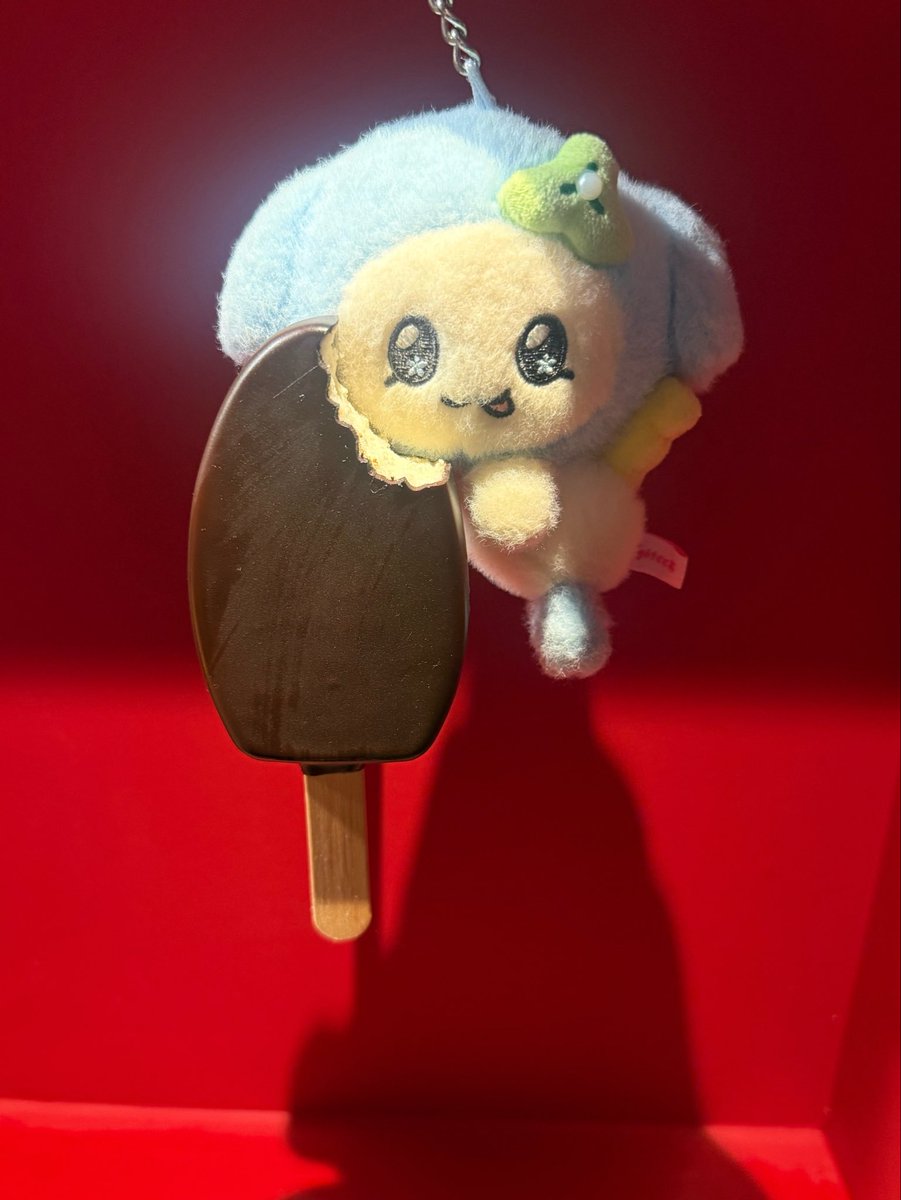 chaaaamcha's tweet photo. トッピングしてきた〜〜〜🍨
手相も見てもらってきた超長生きらしいので皆さんあと100年くらいは仲良くして https://t.co/gR7tYaVH0t