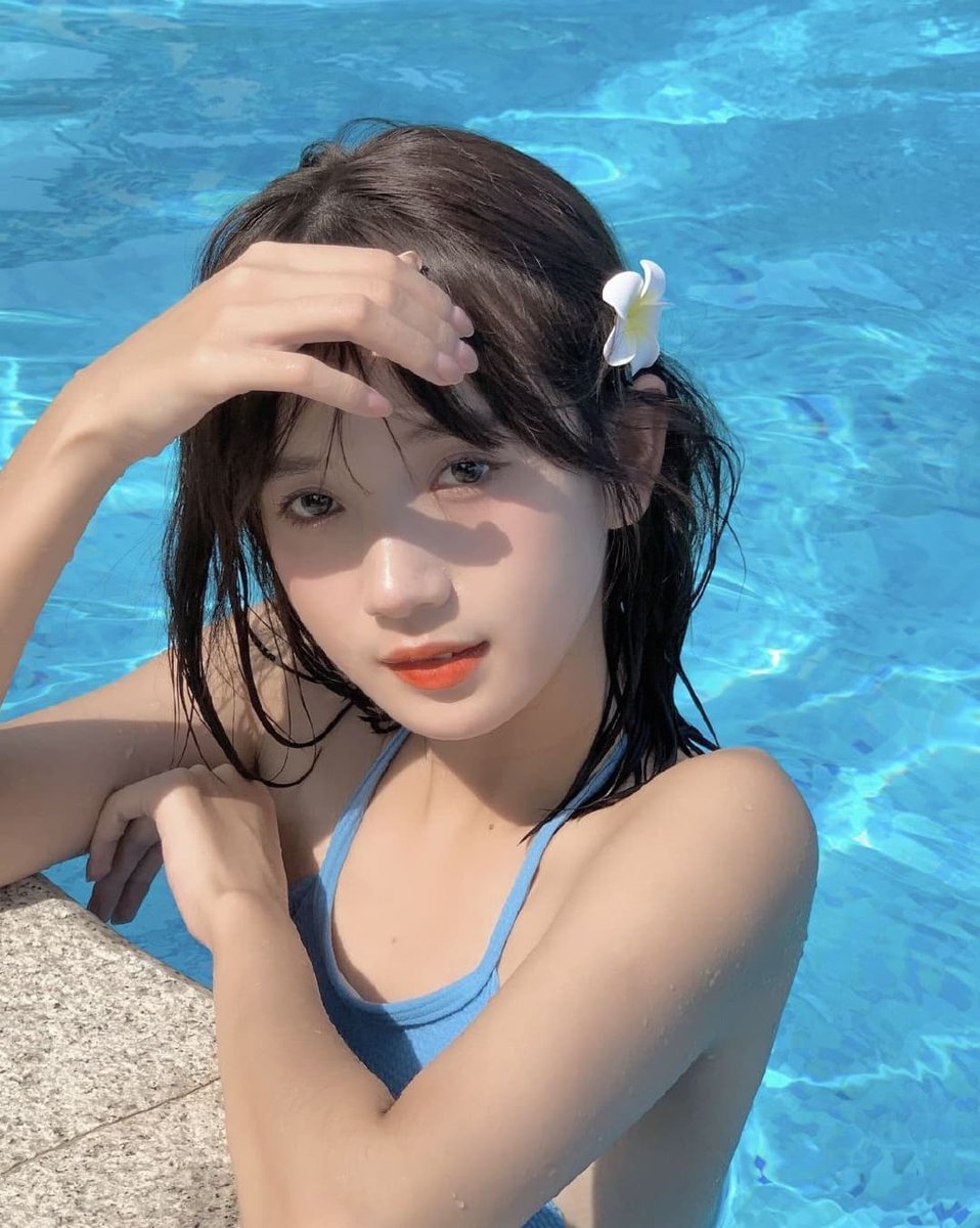 RicardoEdl9t's tweet photo. 不意に浮上する言葉をそのまま掬い上げられたら、どれほど楽だろう。今日は言葉を選ばずに、ただ揺られていた���気分。 https://t.co/p2nnq065M8