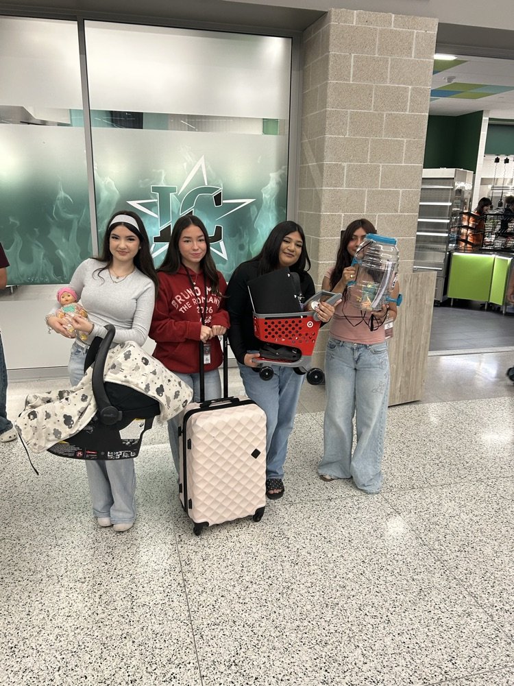 IowaColonyHS's tweet photo. ICHS Homecoming Recap! Nothing but a backpack, white lies and then dress your grade. Our students did a great job showing up with school spirit. #TrailBlazed https://t.co/vQR9HBFebS