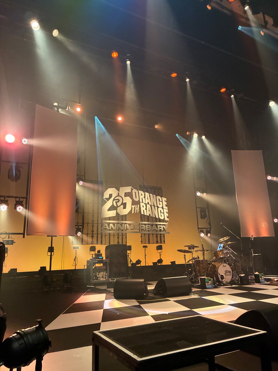 shalm108's tweet photo. オレンジレンジ25周年のライブに行ってきました。
25年もバンドを続けて、ヒット曲を出し続けれてることがホント凄いわ〜
すっごくシンプルに熱いものを届けてる感じ？ https://t.co/tybH278FYo