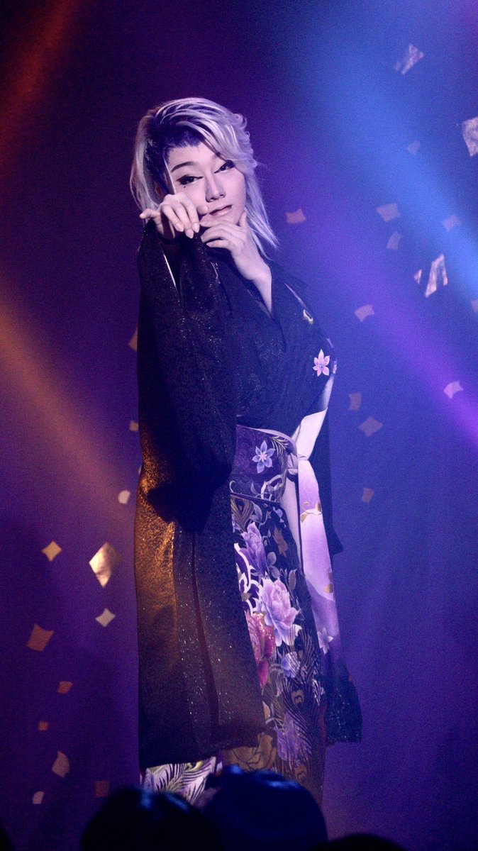 2OO11O25's tweet photo. ____𝟤𝟢𝟤𝟨.𝟫.𝟣𝟤《 高槻桜花劇場 》

昼 ˹  ｵｱｼｽと果樹園  ˼

#三咲愛羅 花形 #劇団暁 https://t.co/kgzyAN715t