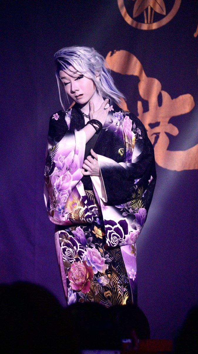 2OO11O25's tweet photo. ____𝟤𝟢𝟤𝟨.𝟫.𝟣𝟤《 高槻桜花劇場 》

昼 ˹  ｵｱｼｽと果樹園  ˼

#三咲愛羅 花形 #劇団暁 https://t.co/kgzyAN715t