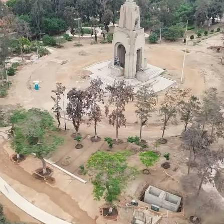 luchi_alarcon20's tweet photo. @GiovF @rmapalacios Sííí, @Renovacion_Peru  destruyó el Campo de Marte en Jesús María. https://t.co/GAm1lbqN4l