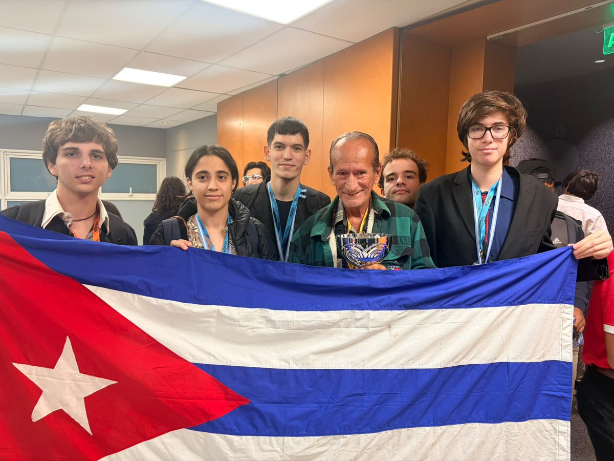 CubaMined's tweet photo. 🇨🇺 Cuba brilla en la Olimpiada Iberoamericana de Matemática en Argentina: Marcel Gamez Salvó🥇, Erick Díaz Pérez 🥈, Heidy Rodríguez Fuentes 🥉 y Diego García Rodríguez 🥉 conquistaron 4 medallas y la Copa Puerto Rico. 6to lugar entre 21 países.¡Orgullo para la educación cubana! https://t.co/RIECeeNYCu