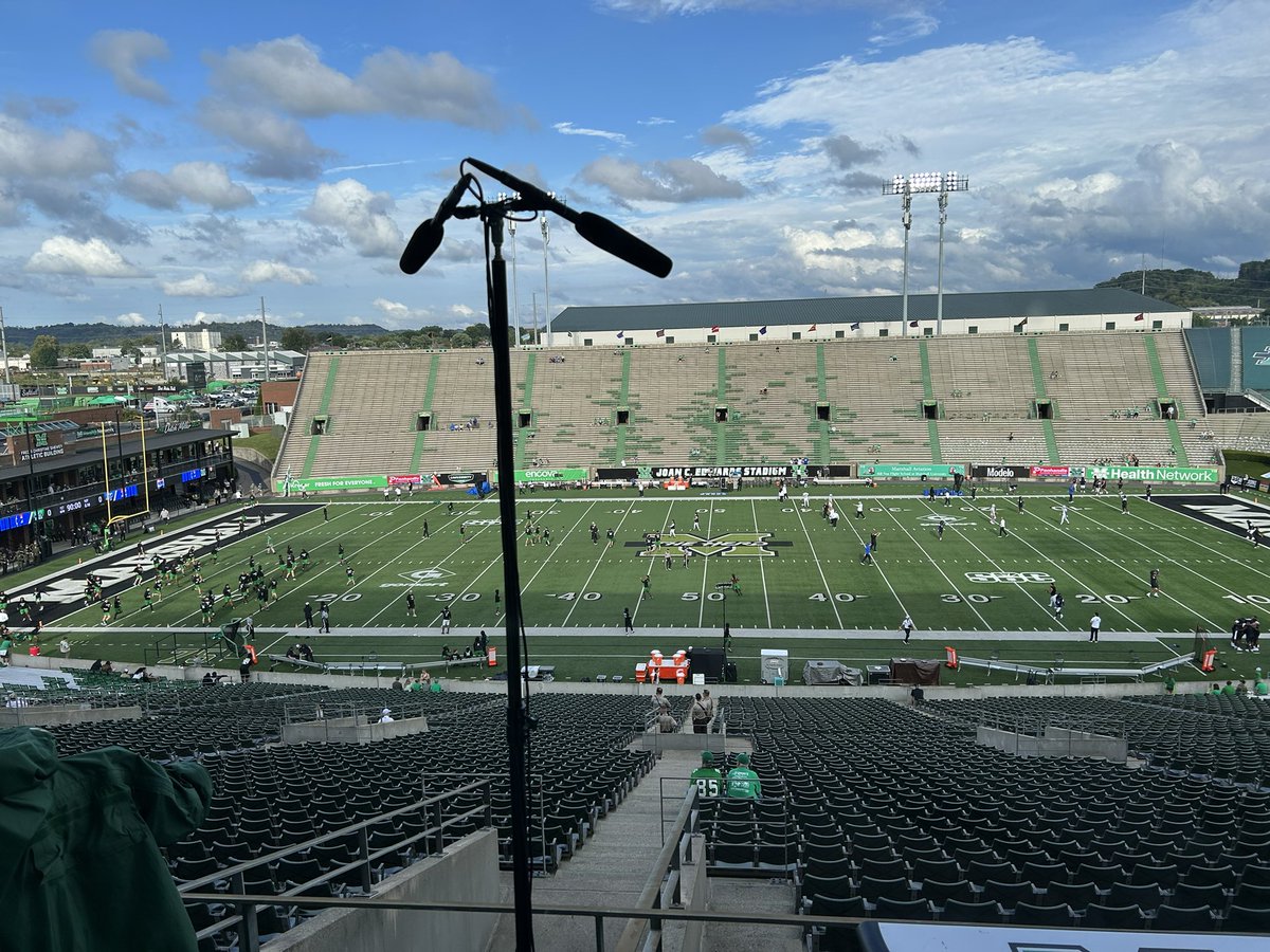bwalker2004's tweet photo. Just under an hour and a half away from kick here in Huntington. 

Follow along with live updates as @MT_FB takes on @HerdFB 

https://t.co/AtjWzVRRuX https://t.co/vX8K8p7xec