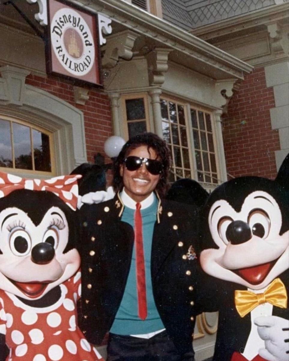 mikechosis's tweet photo. when you cool with everybody https://t.co/PzmhBn7LuE