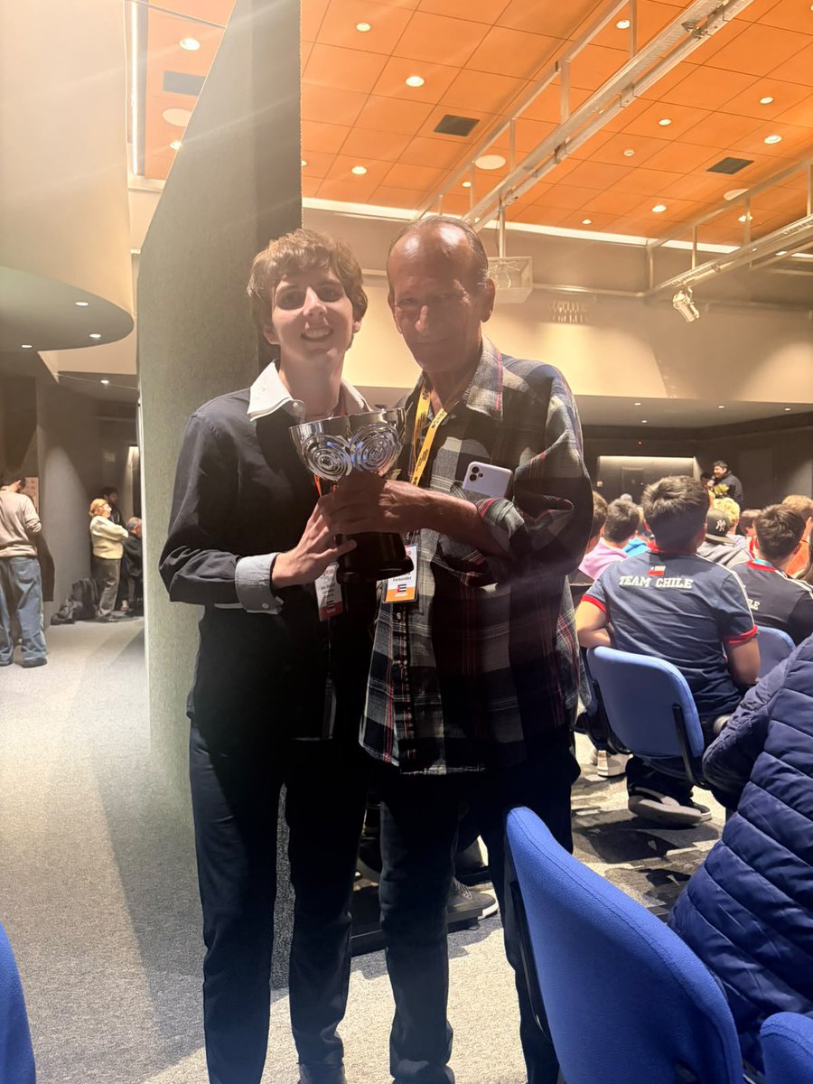 CubaMined's tweet photo. 🇨🇺 Cuba brilla en la Olimpiada Iberoamericana de Matemática en Argentina: Marcel Gamez Salvó🥇, Erick Díaz Pérez 🥈, Heidy Rodríguez Fuentes 🥉 y Diego García Rodríguez 🥉 conquistaron 4 medallas y la Copa Puerto Rico. 6to lugar entre 21 países.¡Orgullo para la educación cubana! https://t.co/RIECeeNYCu