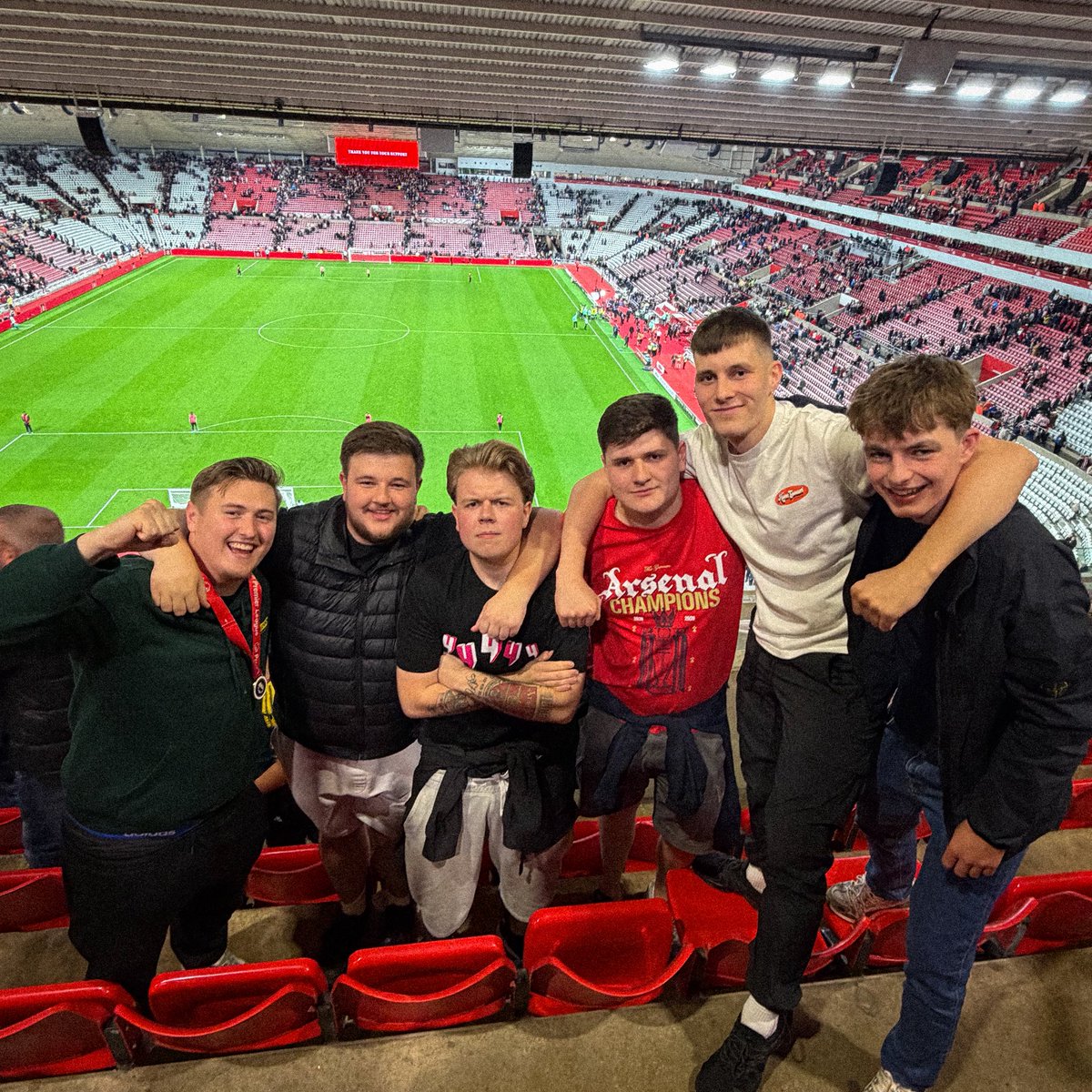 dylunwhite's tweet photo. That’s why we’re champions🔴🏆 https://t.co/Wj3MHE0Yqu
