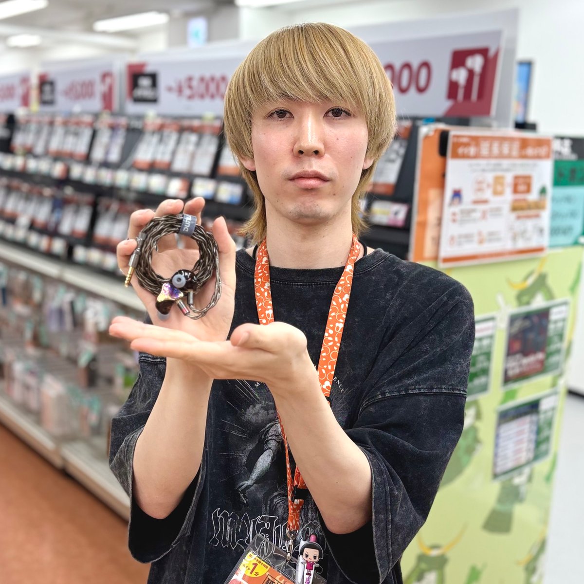 e_earphone_SND's tweet photo. #eイヤ仙台駅前店
#DUNUTOPSOUND
おはようございます☀️
本日も元気にオープンしました🎧
【DUNU-TOPSOUND/PRS 6】の試聴機が仙台駅前店に到着🛬
ジャンルやコンテンツを問わず、音の情報量と自然な空間表現を両立した、次世代のリスニング体験をもたらす有線イヤホンです✨
有線イヤホン新製品コーナーでお試しいただけます。是非聴いてみてください😆
本日も皆様のご来店をお待ちしております!!!