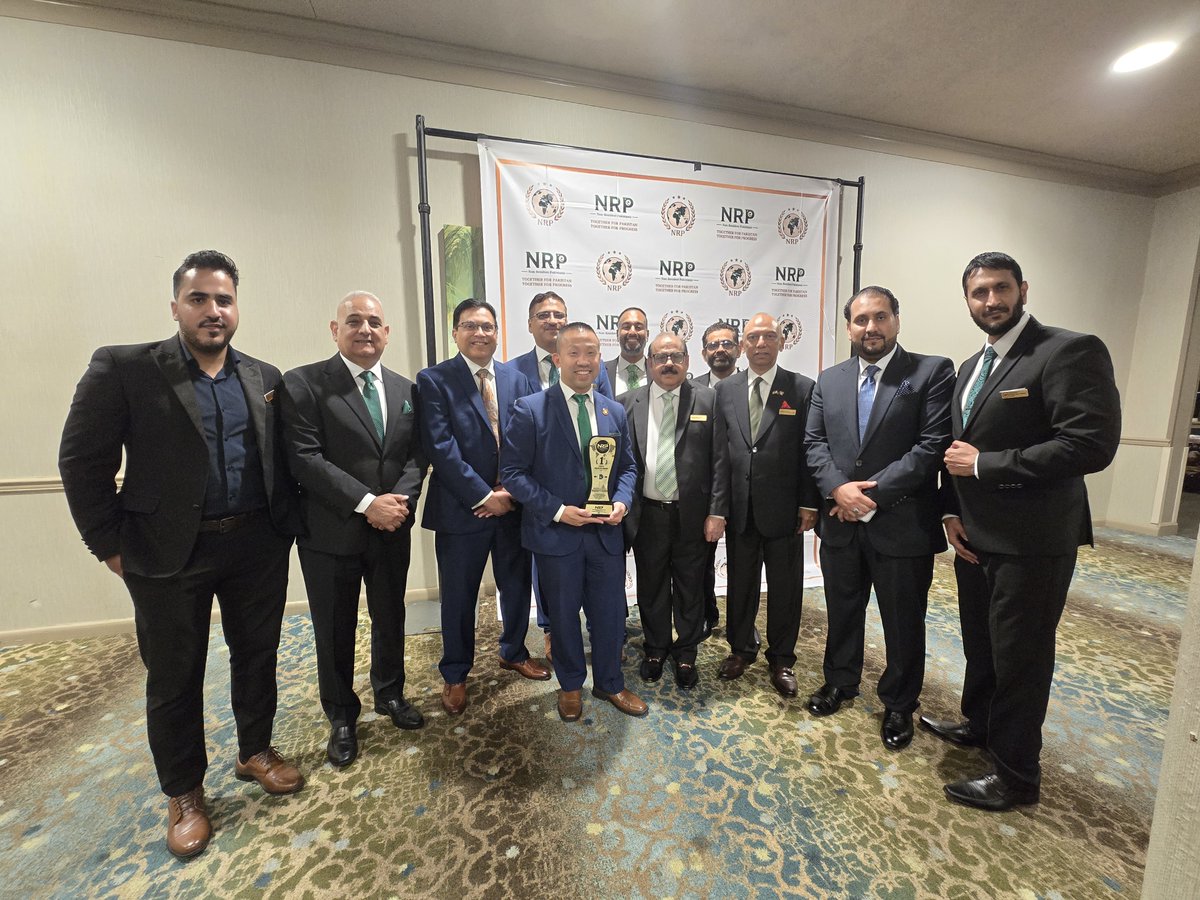 ClarenceLamMD's tweet photo. Thank you to the Non-Resident Pakistanis of Washington DC for this recognition of my work to support the Pakistani American and Muslim communities in Maryland!  Maryland is home to about 25,000 Pakistanis and is seventh in the nation. https://t.co/0eegmdnhGy