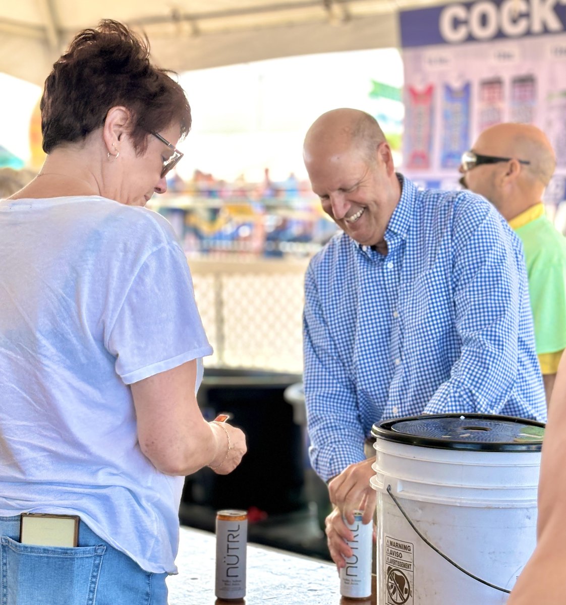 SununuSenator's tweet photo. Fun time at the Hampton Beach Seafood Festival. Even got to serve people in the Beer Tent! https://t.co/MCj5Iu5Dpb