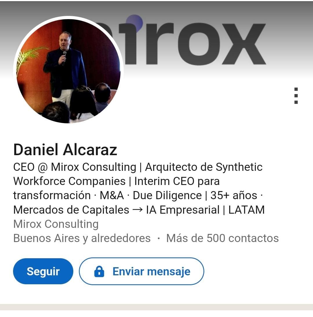 santikornicki's tweet photo. Bueno, confirmado Daniel Alcaraz de candidato por Identidad Verdolaga.

Un hincha de Independiente, del palo del voley y que hace unos meses arrancó a hacer negocios con el fútbol de Ferro en República Dominicana, donde fundó y labura su empresa.
Qué tipazo, como la vió. https://t.co/8G9Ukyal5s