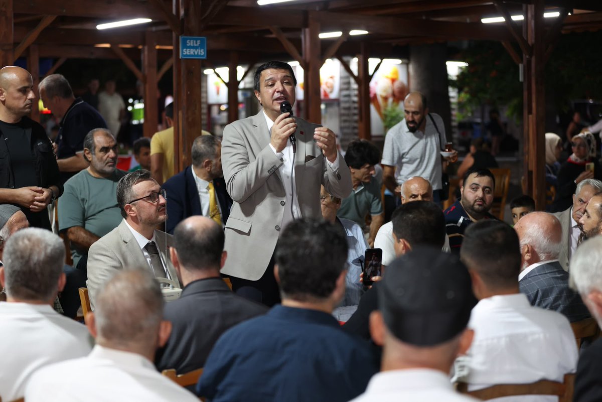 mahmutarikansp's tweet photo. Balıkesir Akçay ve Altınoluk’ta esnafımız ve hemşehrilerimizle buluştuk.

Gecenin ilerleyen saatlerine rağmen bizleri bağrına basan, samimi ilgileri, içten sohbetleri ile  enerjimizi ve heyecanımızı arttıran tüm vatandaşlarımıza gönülden teşekkür ediyorum.

Milletimizin duaları ve desteğiyle, Türkiye için bütün gücümüzle gece gündüz demeden çalışmaya devam.