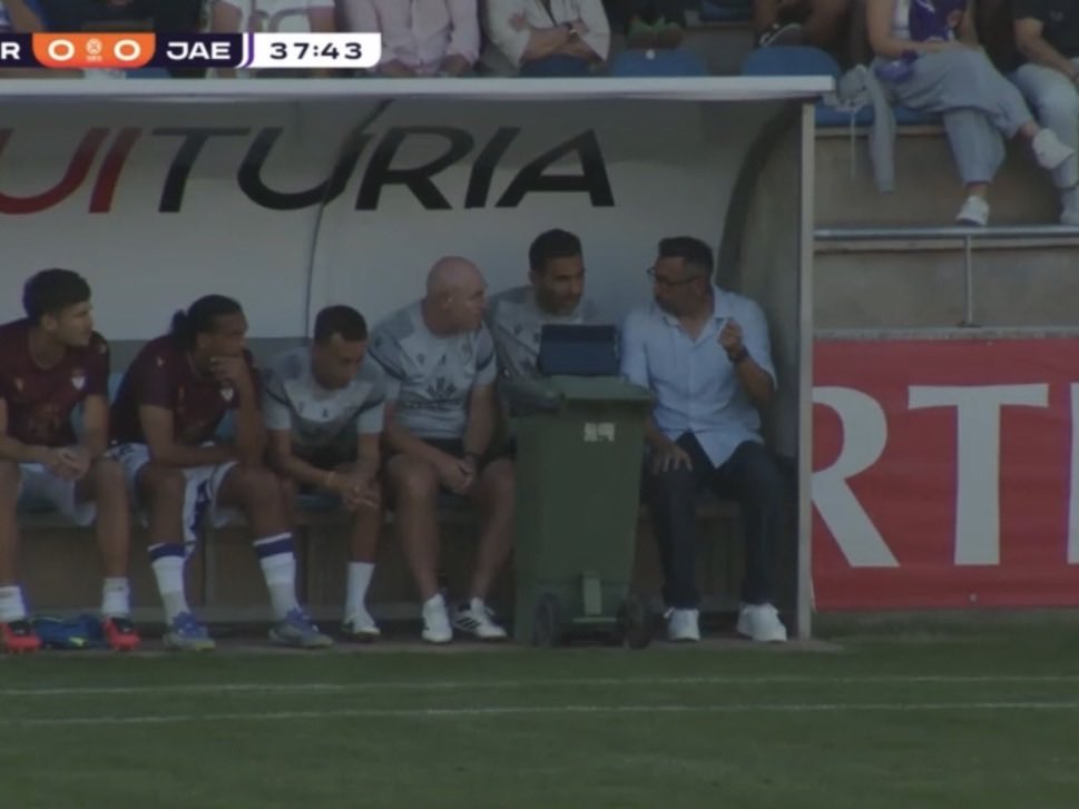 papinastic's tweet photo. lo del camp del Teruel és un tema eh https://t.co/U7JVD26Vvj