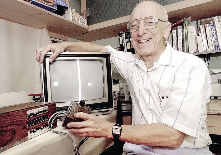 MesianicJewish's tweet photo. A nosotros nos la pelas tu, ninfermos y cuantos más puto amargo lame huevos.🥚 

Jewish Ralph  Baer el papa de los video juegos. https://t.co/MwZUaYbtmP