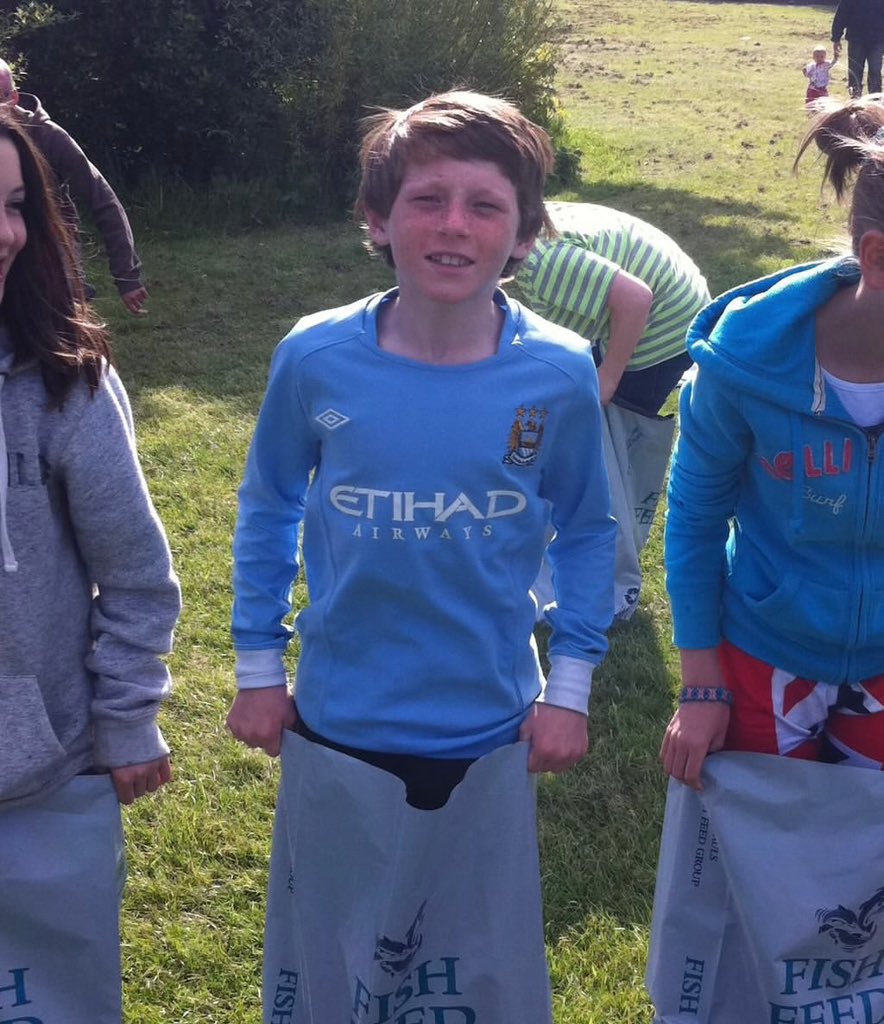 cityreport_'s tweet photo. Elliot Anderson: “Obviously, I’m a Newcastle fan deep down but you’ve always got a second team and for me, that was #ManCity.

I think I was about seven or eight years old, and I just started following the club and really enjoyed it.

My grandad bought me a Manchester City shirt, so I’ve just loved supporting them since then.”

📰 @ManCity 
🔗 https://t.co/e4wcXg1akz