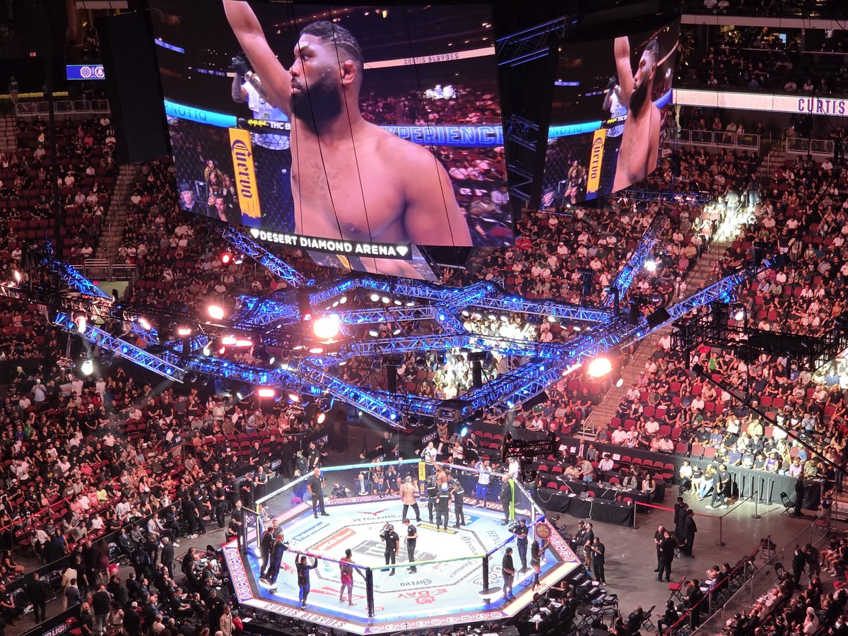 combatcactusmma's tweet photo. Cmon Curtis #UFCNOCHE 4 https://t.co/AYOMh5niUm