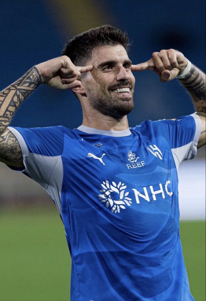 Hussaintlo4's tweet photo. #Neves_we_are_with_you 

The best midfielder—the midfield maestro https://t.co/qfnNMz5q4X