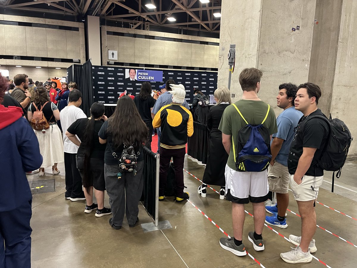 BotCon's tweet photo. When you are at @FANEXPODallas with your partners @Blokees and you see the line to sign the guestbook for the late Peter Cullen is longer than the lines for half the guests that are at the show. 

Speaks volumes to the reach he had doesn’t it?

Thanks again for all the memories going all the way back to 1997!