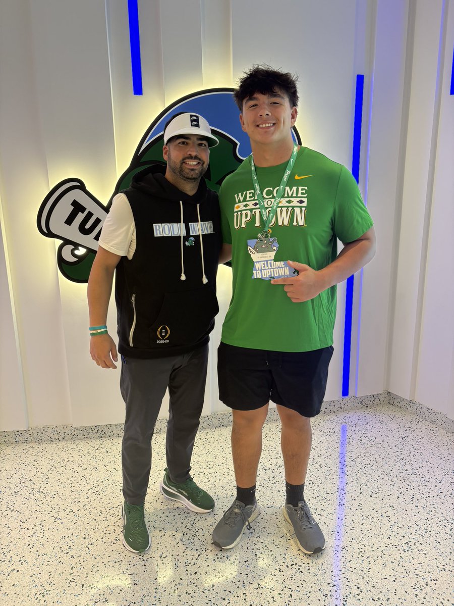 SmithJaxin2028's tweet photo. I’m blessed to receive my first official offer from Tulane University. I want to thank @CoachSchexTU for extending the opportunity and believing in me, and to my family and coaches for helping me grow along this journey. Roll Wave! #rollwave @GreenWaveFB @KananRay @CoachCKennedy https://t.co/fx4VU51Jqn