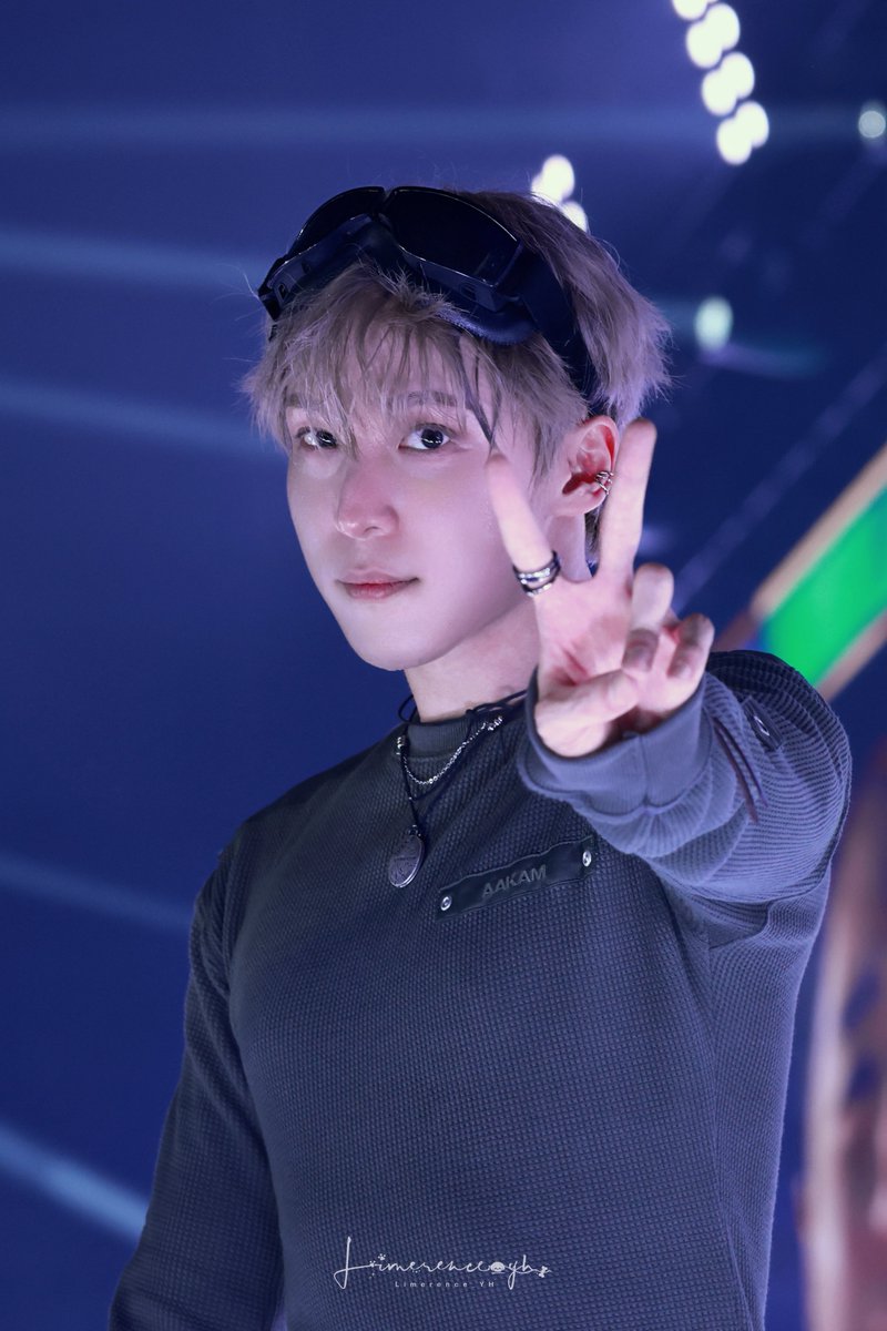 Limerence_YH's tweet photo. 260912 ✌🏻 #ATEEZ #YUNHO #에이티즈 #윤호 #정윤호 https://t.co/rchO1WLNb8