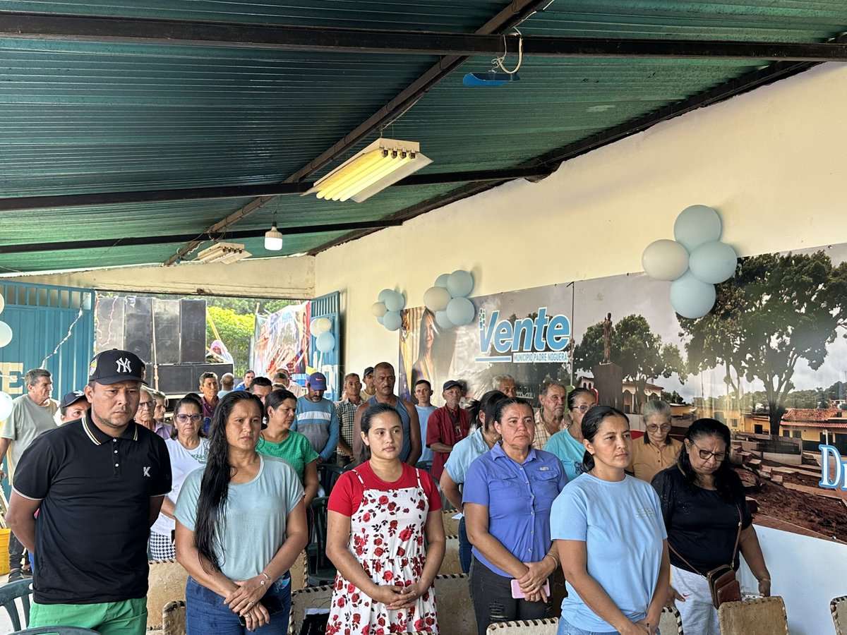 VenteMerida's tweet photo. Arrancamos la Asamblea de Ciudadanos Vente, hablemos del futuro en el municipio Padre Noguera. 

¡Por un futuro luminoso y una vida con dignidad en Santa María de Caparo vamos #HastaElFinal! https://t.co/o4FBVIoOwf